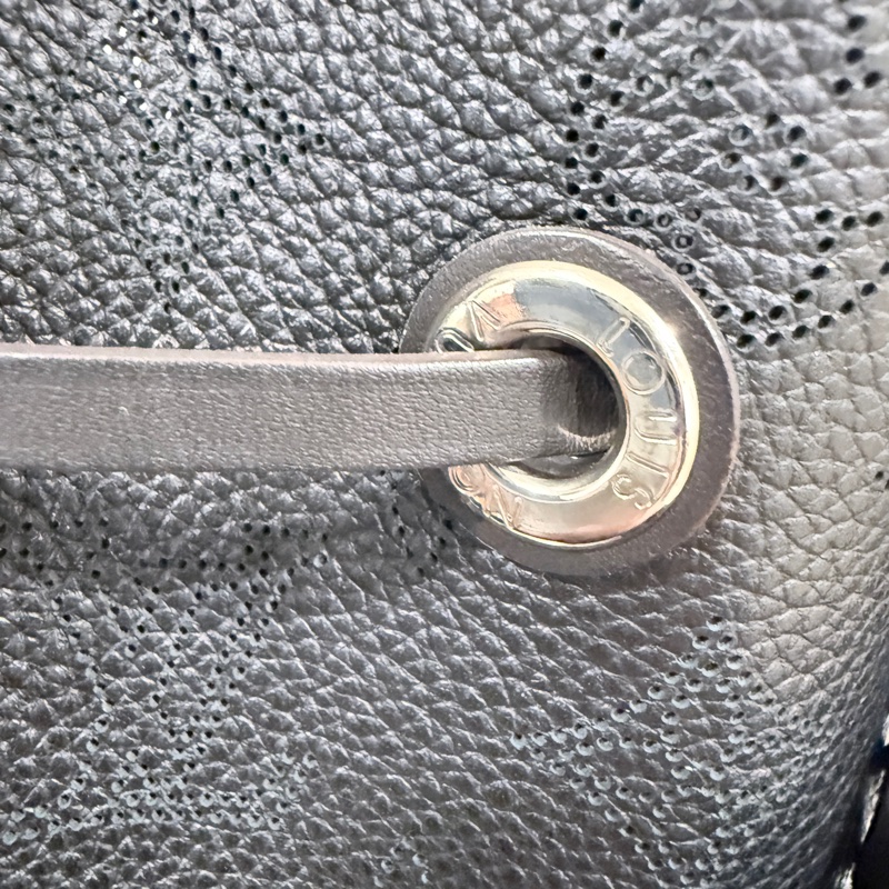 Louis Vuitton✨Lv muria Bella鏤空全皮月光女神水桶包-37