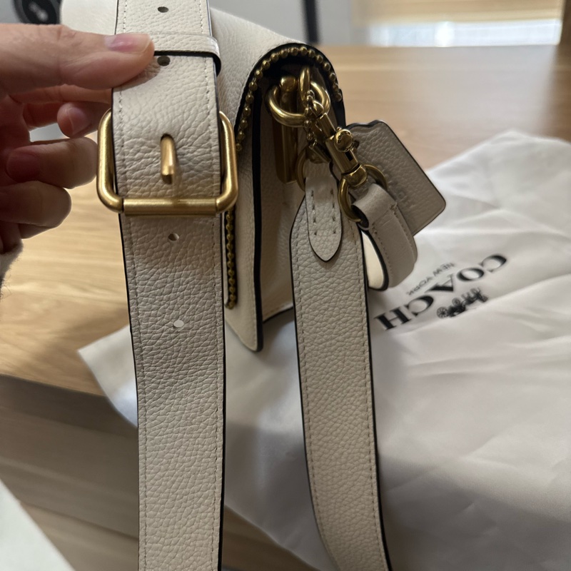 coach tabby 26 白色走珠肩背包/可斜背肩背-11