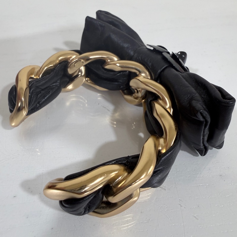 Chanel✨20A黑金皮穿山茶花手鐲-4