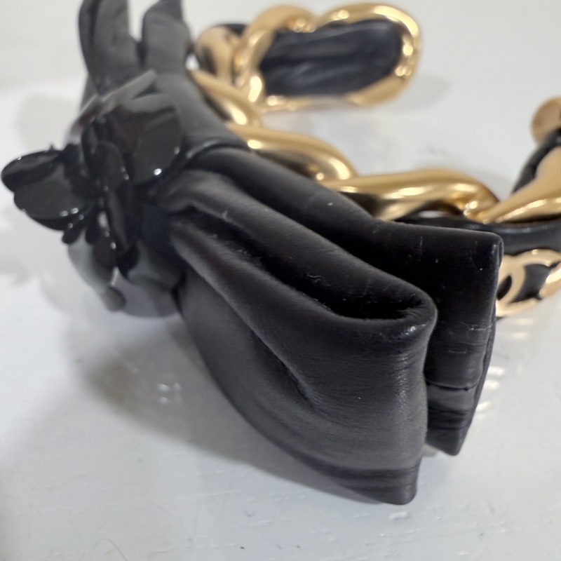 Chanel✨20A黑金皮穿山茶花手鐲-6