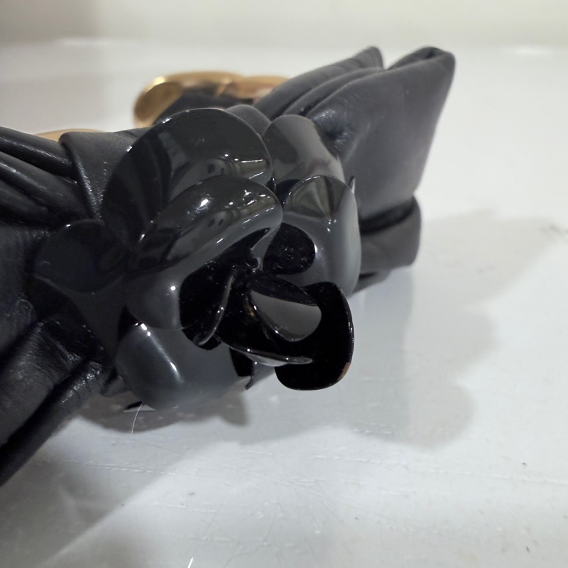 Chanel✨20A黑金皮穿山茶花手鐲-20