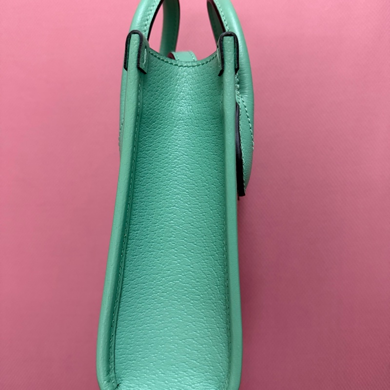 Gucci 湖水綠 mini帆布手提斜背包  Vertical Tote Jumbo GG Canvas Mini-3