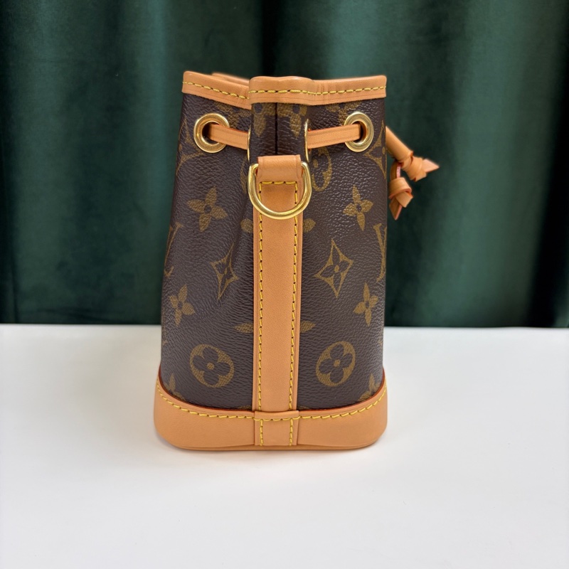 99新LV/路易威登 老花帆布NANO NOE水桶包 芯片款 尺寸:13x15x9 肩帶硬挺,-4