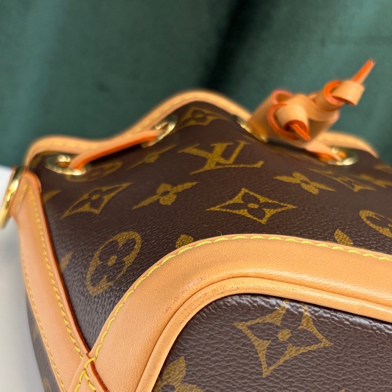 99新LV/路易威登 老花帆布NANO NOE水桶包 芯片款 尺寸:13x15x9 肩帶硬挺,-9