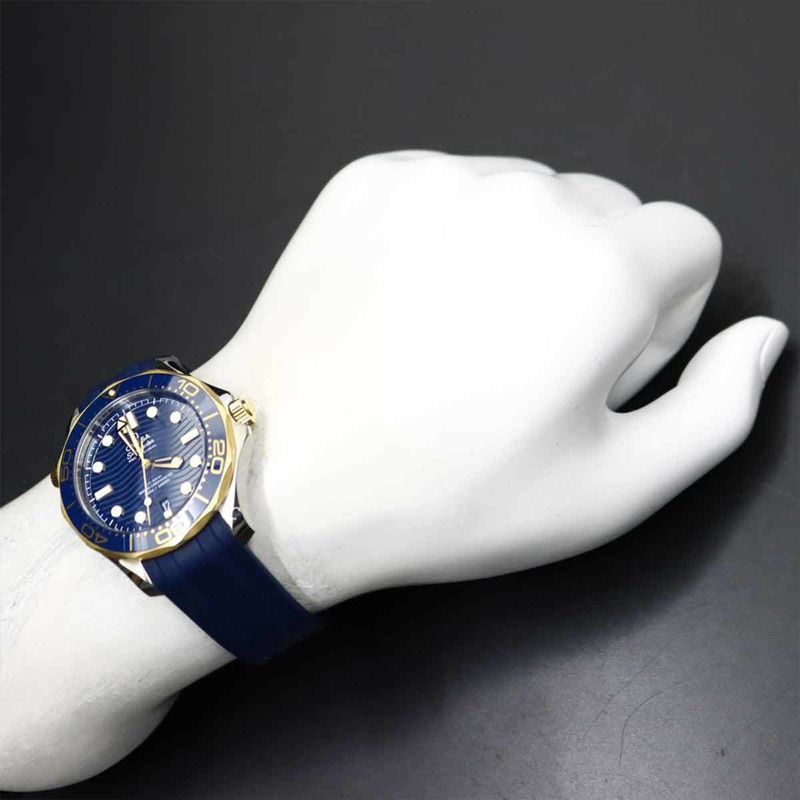 歐米茄海馬系列300公尺潛水錶,同軸至臻天文台認證,雙色錶款,型號210 22 42 20 03 001,男士腕錶,附日期顯示,18K白金自動上鍊機芯-3