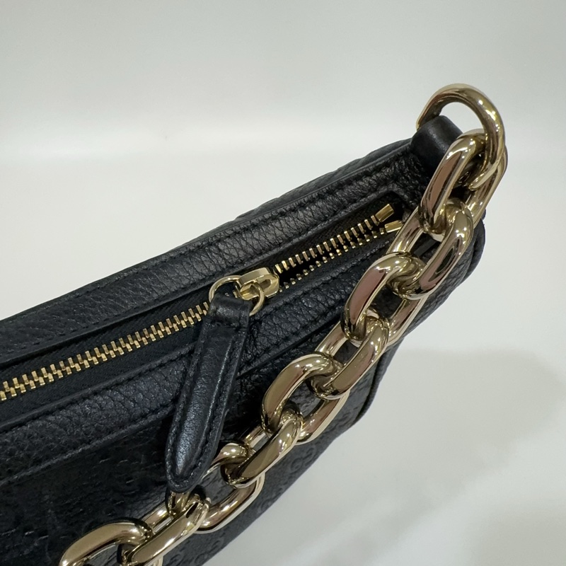 GUCCI黑壓紋牛皮淡金釦兩用彎月包820453-17