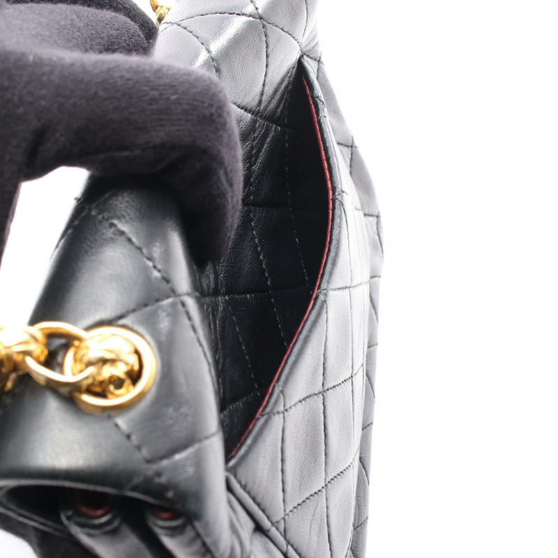 香奈兒迷你絎縫鏈條斜挎包，羊皮材質，黑色，二手，金色五金，COCO-6