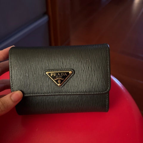 Prada短夾