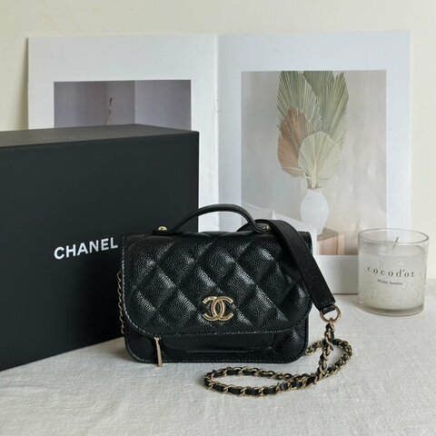 CHANEL 粒面牛皮郵差包 - mini黑金
