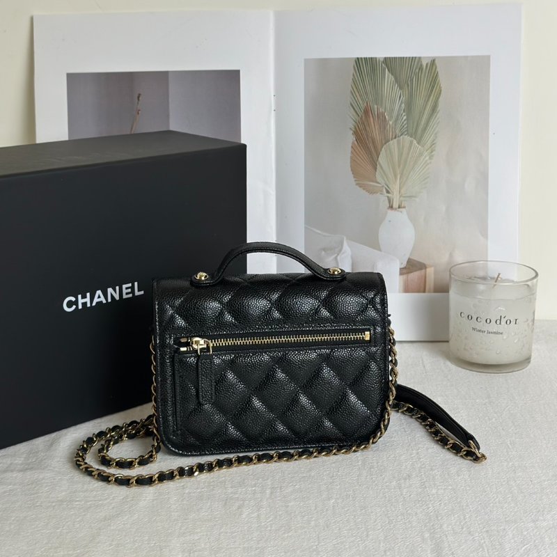 CHANEL 粒面牛皮郵差包 - mini黑金-3