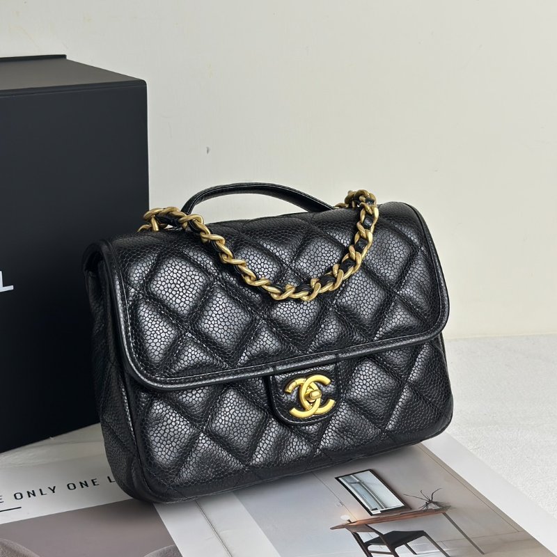 CHANEL 25A粒面牛皮後背包 - 黑金-2
