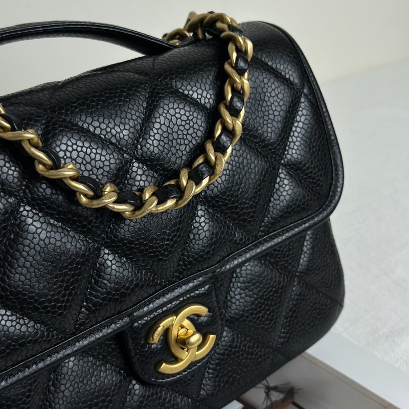 CHANEL 25A粒面牛皮後背包 - 黑金-9
