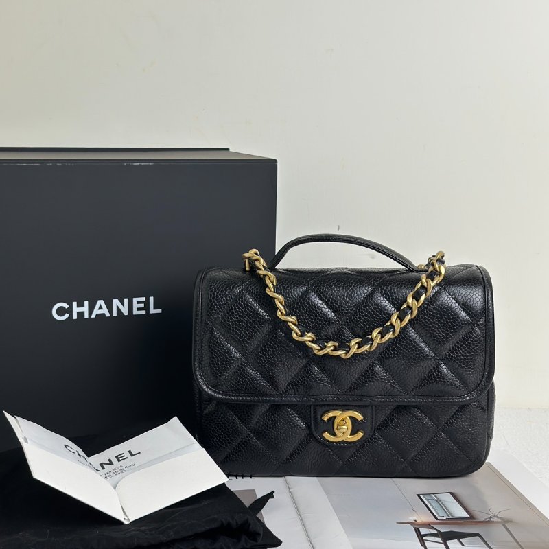 CHANEL 25A粒面牛皮後背包 - 黑金-10