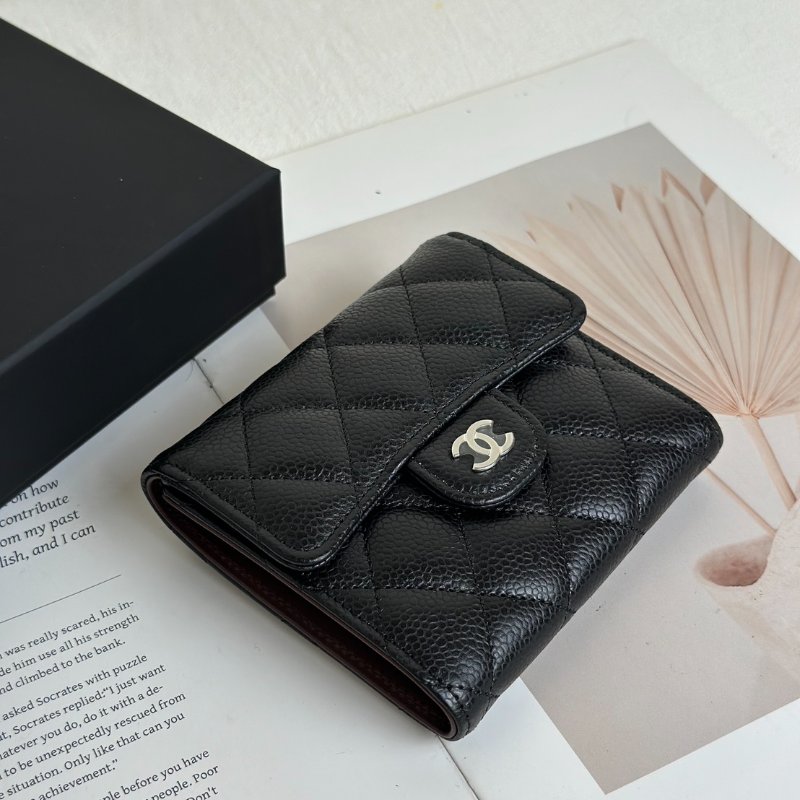 CHANEL 經典口蓋三折短夾 - 黑銀-1