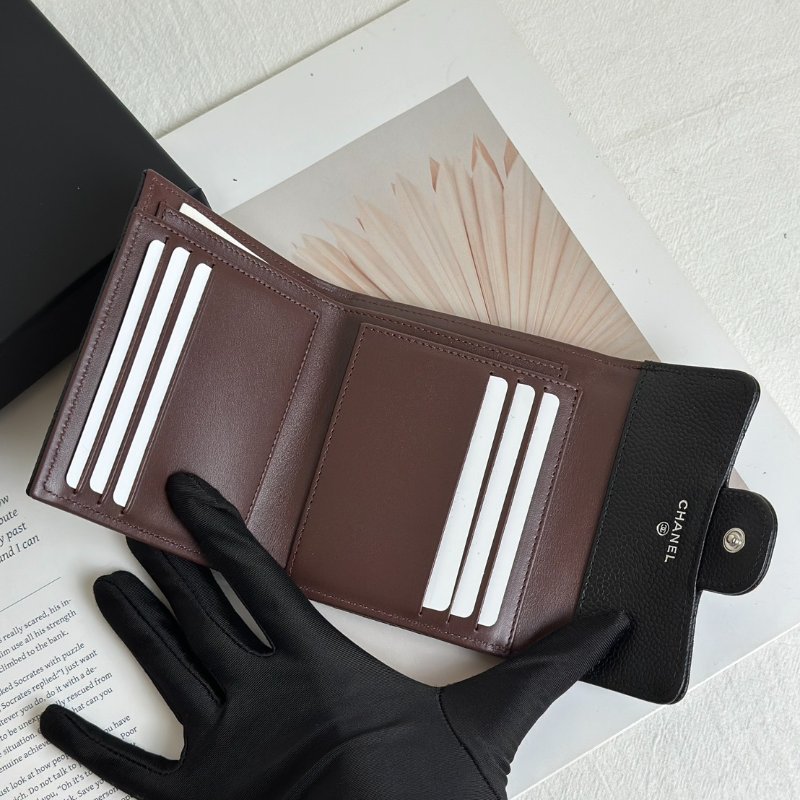 CHANEL 經典口蓋三折短夾 - 黑銀-5