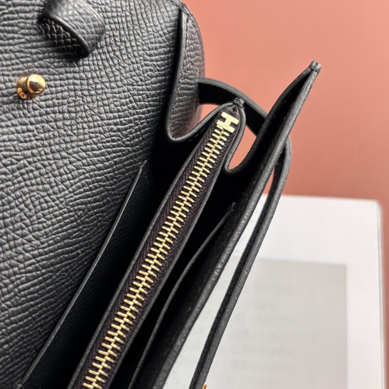 W刻 ::HERMES:: 愛馬仕黑金 KELLY TO GO 斜背包-16