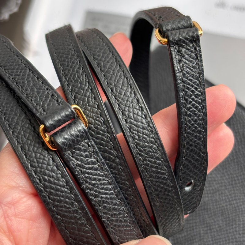 W刻 ::HERMES:: 愛馬仕黑金 KELLY TO GO 斜背包-19