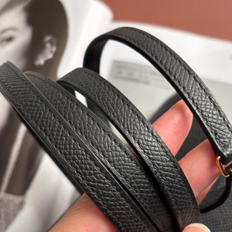 W刻 ::HERMES:: 愛馬仕黑金 KELLY TO GO 斜背包-21