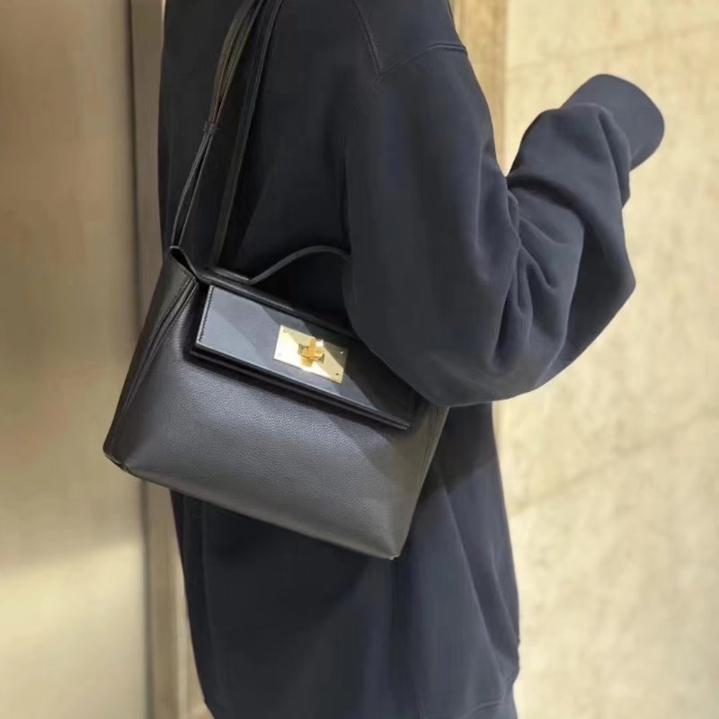 HERMES Mini 24/24 - 黑金 W-16