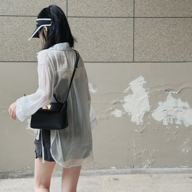 HERMES Mini 24/24 - 黑金 W-17