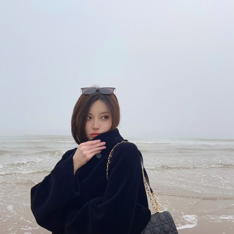 DIOR Caro藤格紋斜背包 - 中號黑金-14