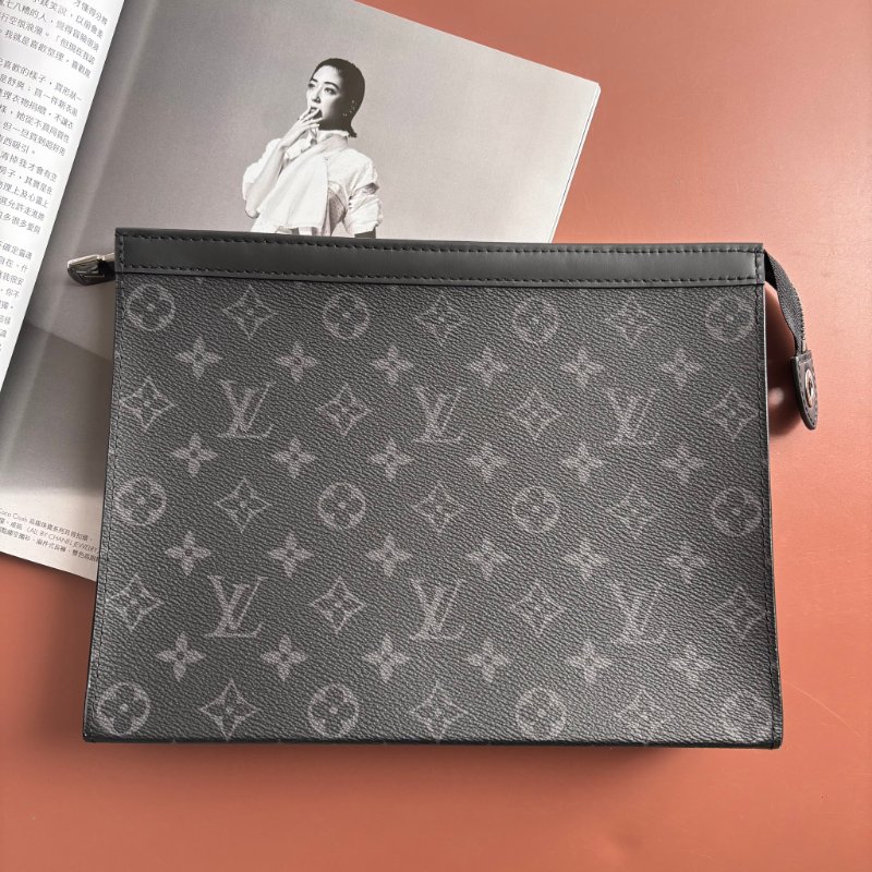 ::LOUIS VUITTON:: LV M61692 黑花紋省拿包 手袋 Pochette Voyage MM-0