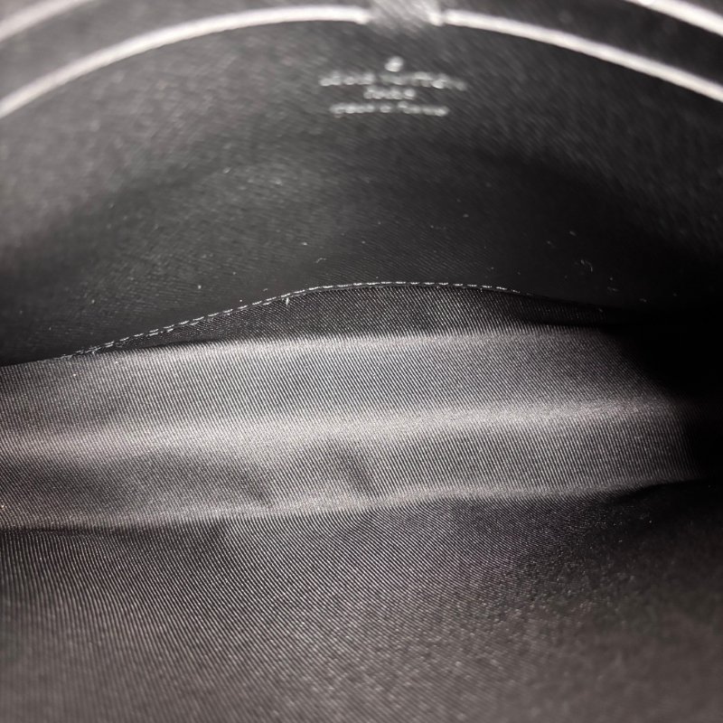 ::LOUIS VUITTON:: LV M61692 黑花紋省拿包 手袋 Pochette Voyage MM-14