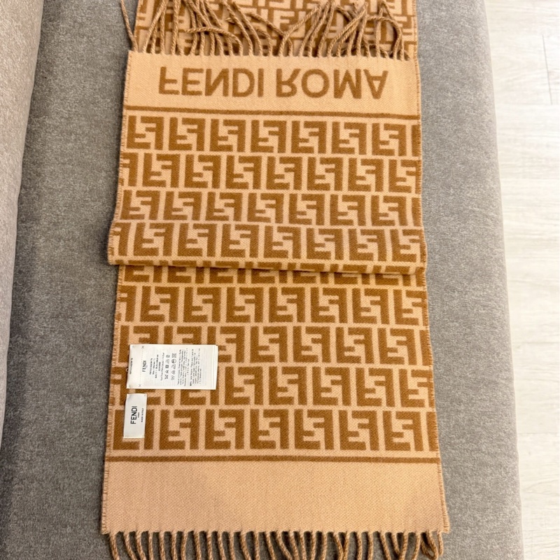 FENDI 爆款圍巾-1