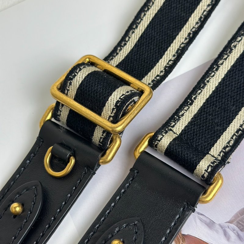 DIOR 小牛皮刺繡調節肩背帶-5