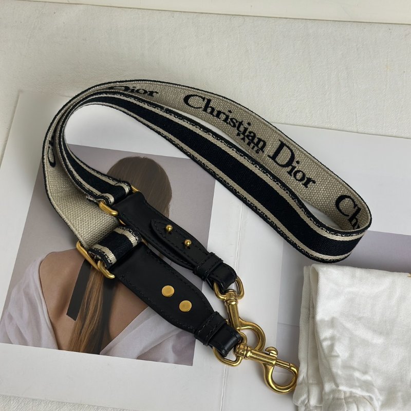 DIOR 小牛皮刺繡調節肩背帶-9