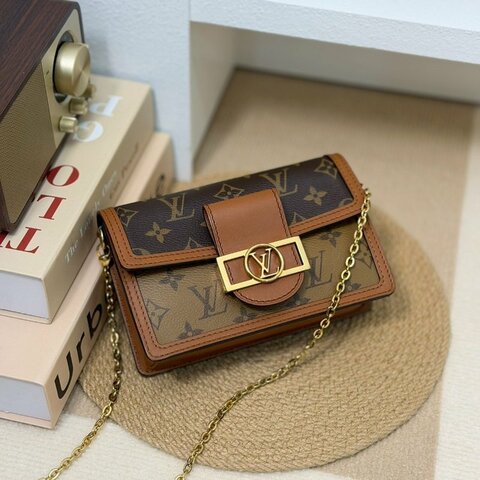🏷️LV 路易威登．Dauphine 達芙妮 WOC M68746