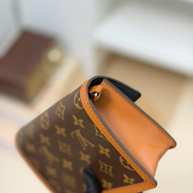 🏷️LV 路易威登．Dauphine 達芙妮 WOC M68746-11