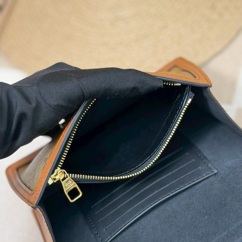 🏷️LV 路易威登．Dauphine 達芙妮 WOC M68746-20