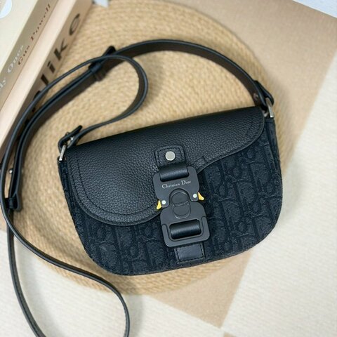 🏷️Dior 迪奧．Saddle 翻蓋郵差包