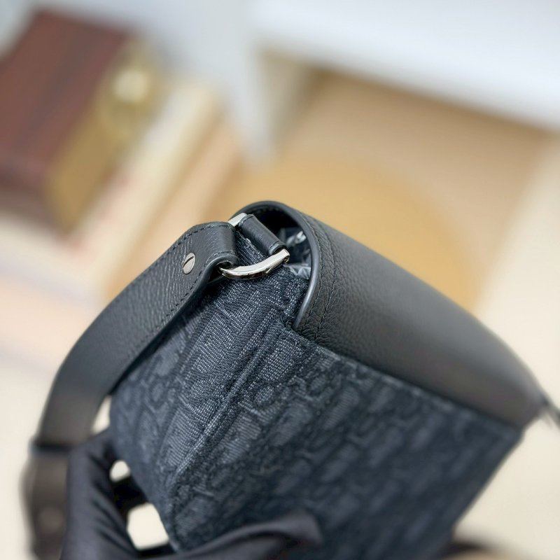 （每次上架都秒殺🔥）🏷️Dior 迪奧．Saddle 翻蓋郵差包-10
