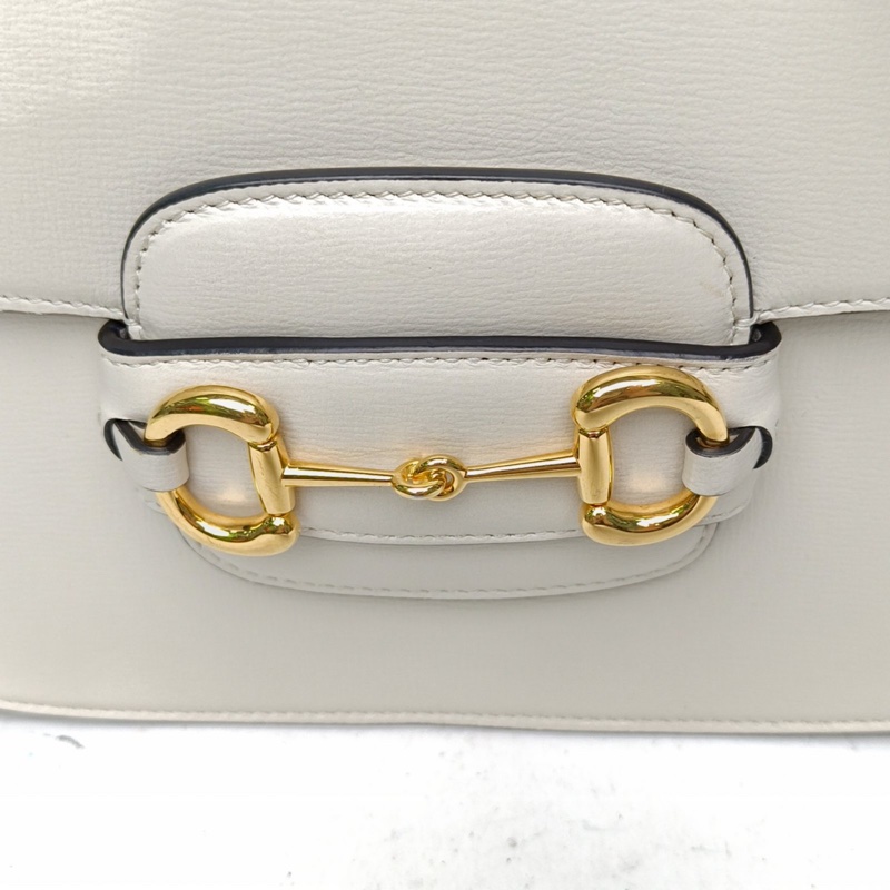GUCCI Horsebit馬銜扣1955馬鞍包小號25白色牛皮金扣肩背包-4
