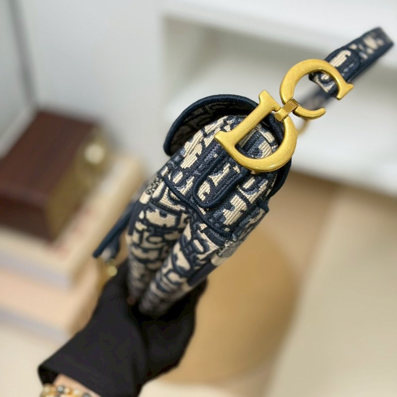 （櫃上半價帶走🫶🏻）🏷️Dior 迪奧．Saddle 刺繡緹花馬鞍包 中號-3