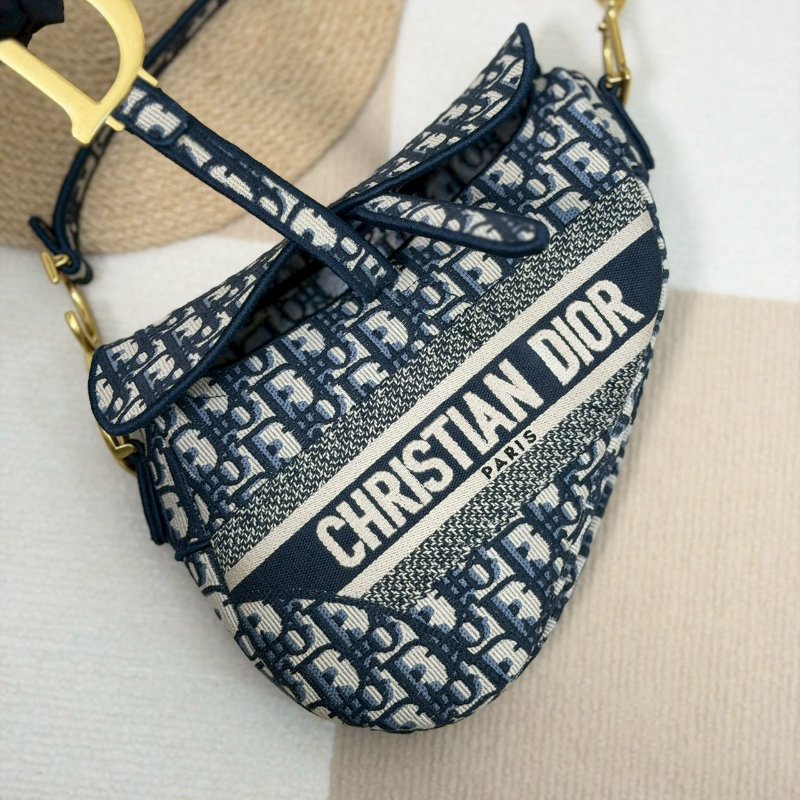 （櫃上半價帶走🫶🏻）🏷️Dior 迪奧．Saddle 刺繡緹花馬鞍包 中號-19
