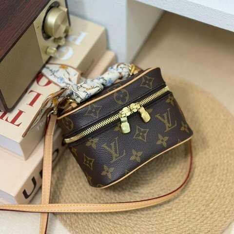 🏷️LV 路易威登．Nice Nano 化妝包 M44936/客人寄賣