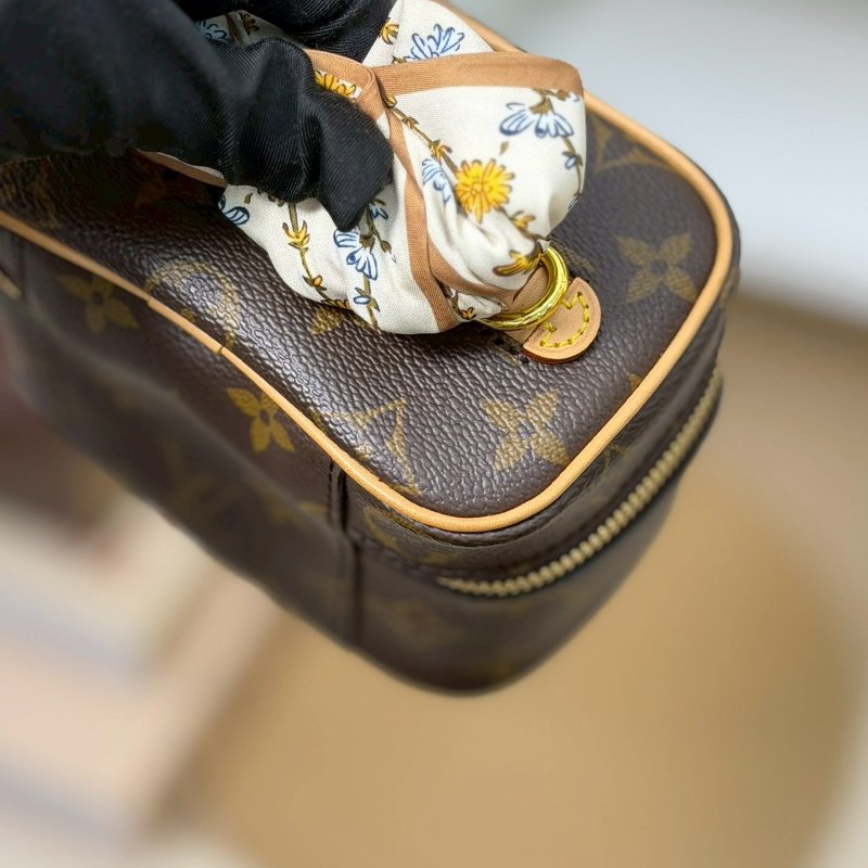 🏷️LV 路易威登．Nice Nano 化妝包 M44936/客人寄賣-11