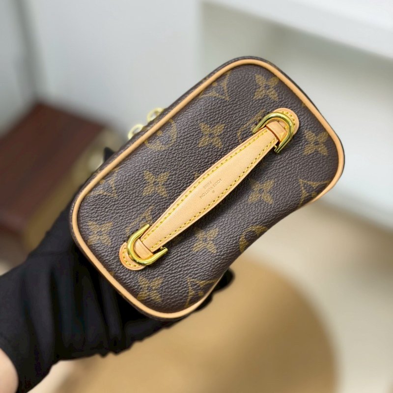 🏷️LV 路易威登．Nice Nano 化妝包 M44936/客人寄賣-13