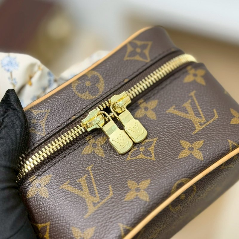 🏷️LV 路易威登．Nice Nano 化妝包 M44936/客人寄賣-15