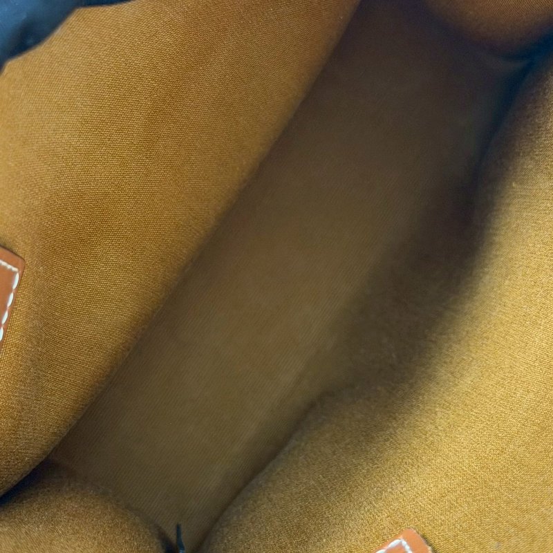 🏷️Celine 瑟琳．Mini Cabas 琴譜包 新款-17