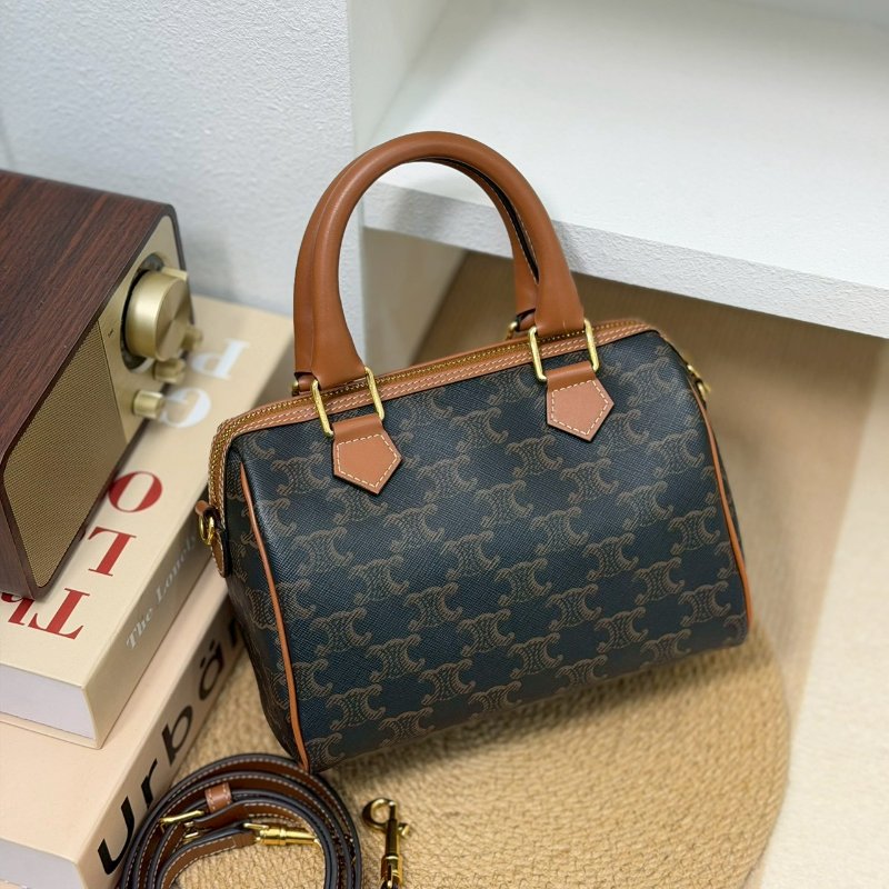 （全新離櫃品✨）🏷️Celine 瑟琳．Boston 老花波士頓 新款D扣-0