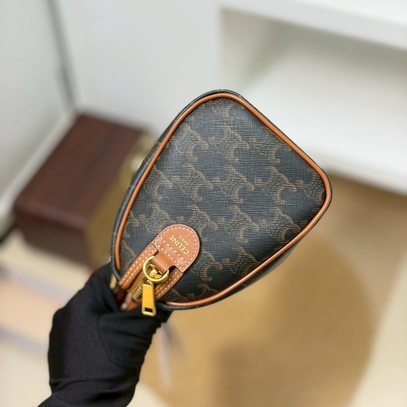 （全新離櫃品✨）🏷️Celine 瑟琳．Boston 老花波士頓 新款D扣-2