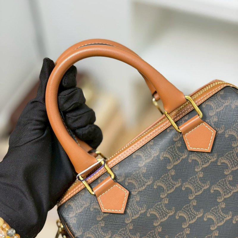 （全新離櫃品✨）🏷️Celine 瑟琳．Boston 老花波士頓 新款D扣-16