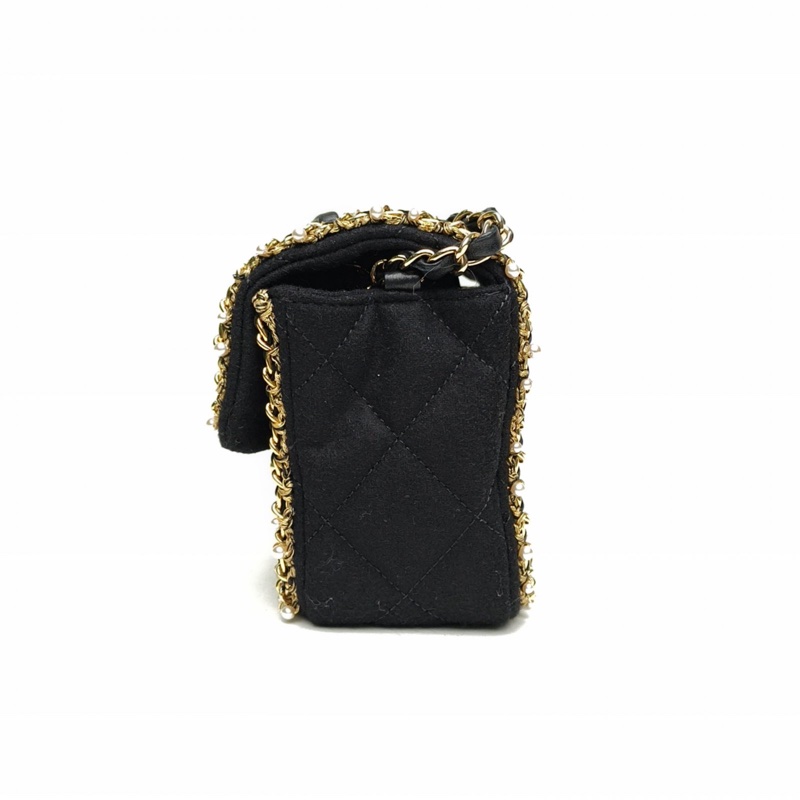 CHANEL 黑色毛呢晶片開金扣手工坊系列珍珠滾邊大mini肩背包-1