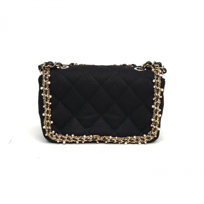 CHANEL 黑色毛呢晶片開金扣手工坊系列珍珠滾邊大mini肩背包-2