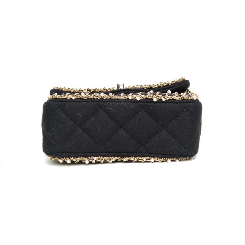 CHANEL 黑色毛呢晶片開金扣手工坊系列珍珠滾邊大mini肩背包-3