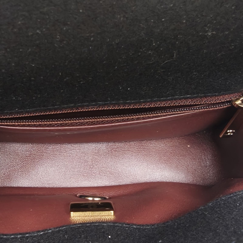 CHANEL 黑色毛呢晶片開金扣手工坊系列珍珠滾邊大mini肩背包-4